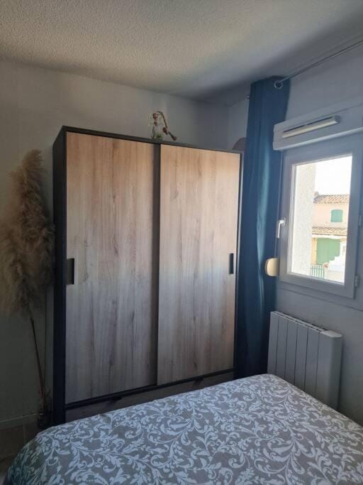 Bed, Bedroom, wardrobe