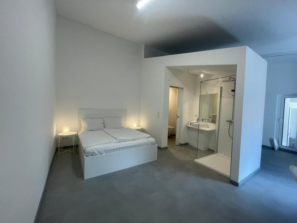 Shower, Bed, Bathroom, Photo of the whole room, Bedroom