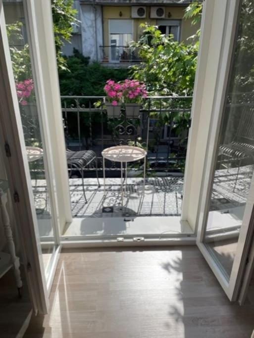 Spring, Balcony/Terrace