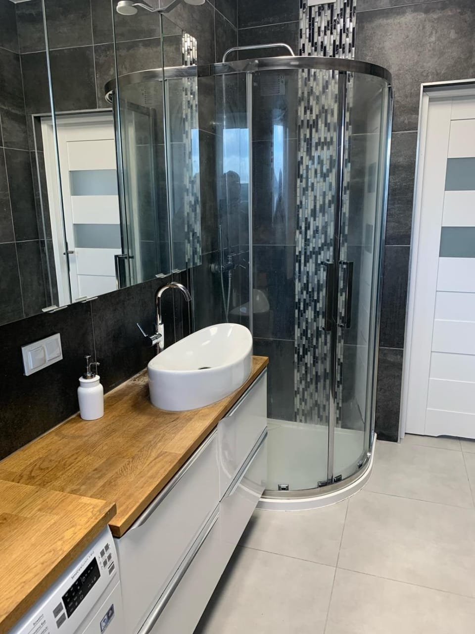 Shower, Bathroom