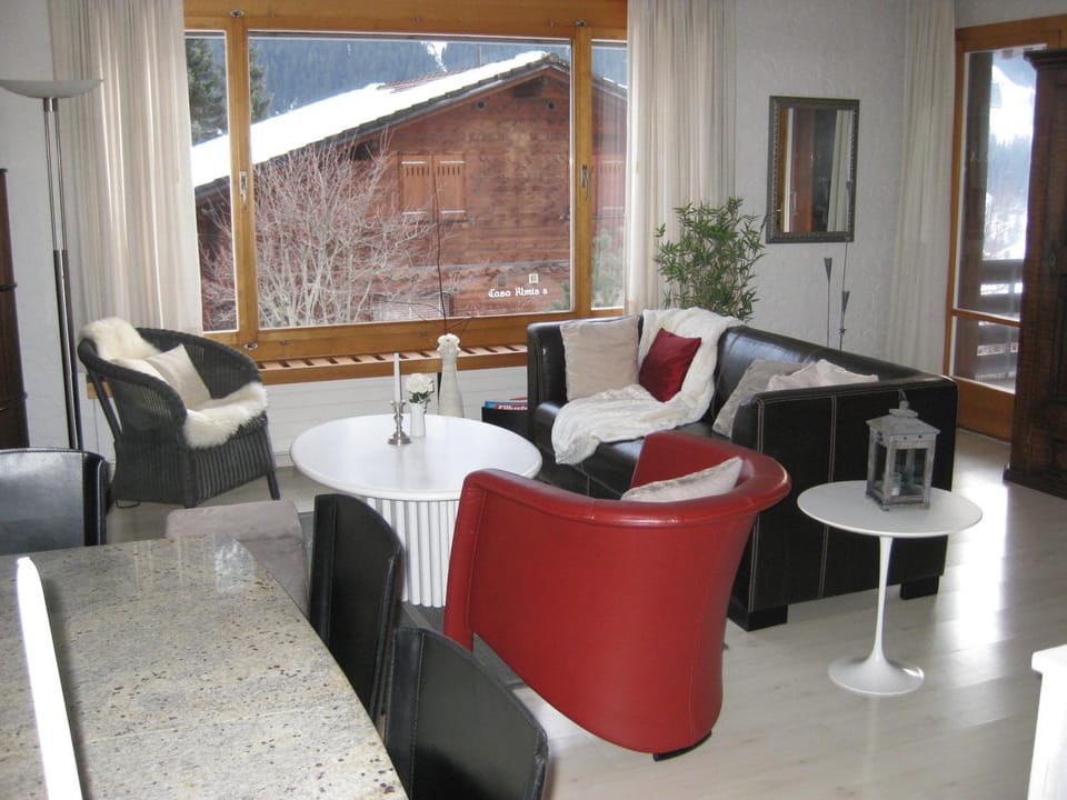 Day, Living room, Seating area