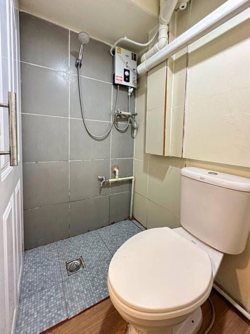 Chubby 5 Room 3 Apartment in Bangkok