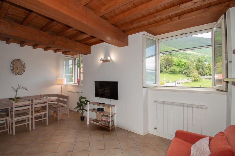 Relax in piscina sul lago Endine Apartment in Province of Brescia