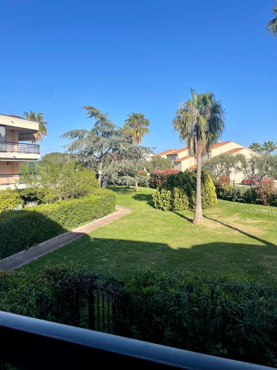 Property building, Natural landscape, Garden view