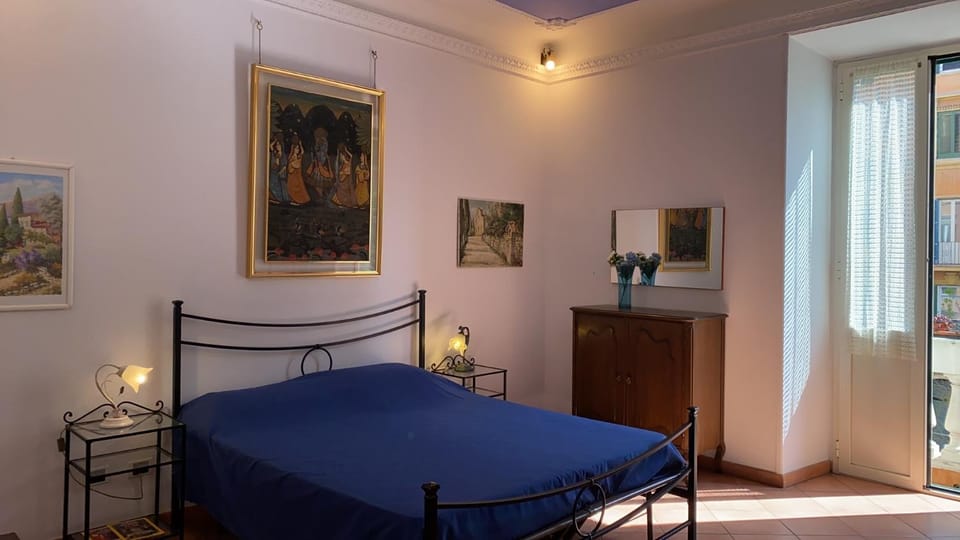 Colosseum home Vacation rental in Rome