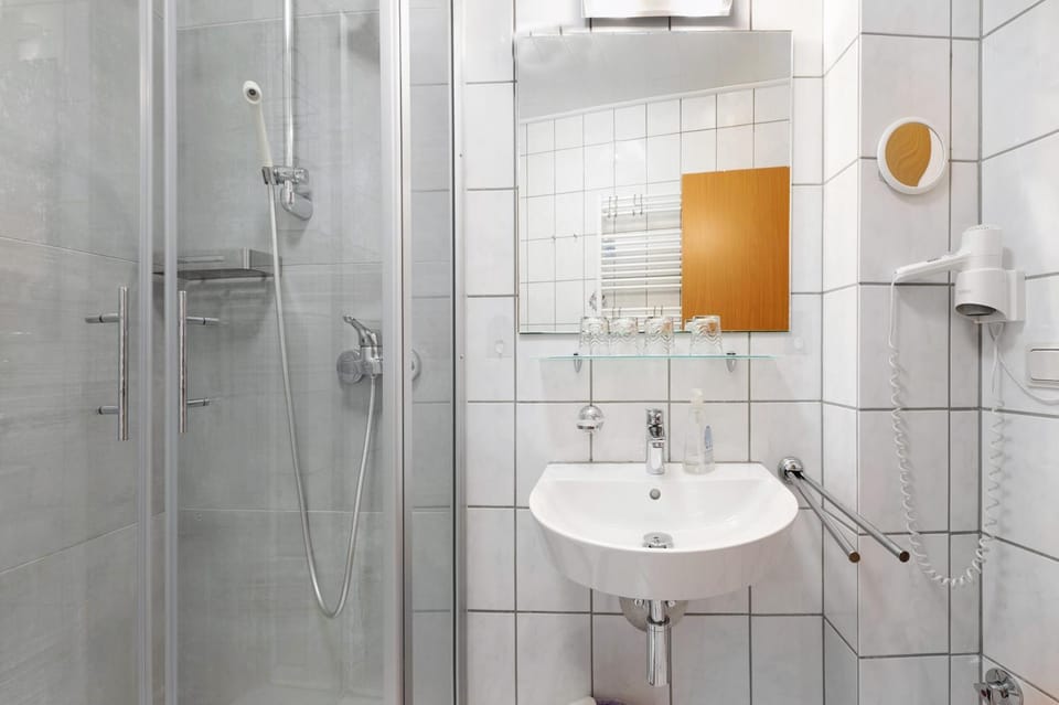 Bathroom, Living room