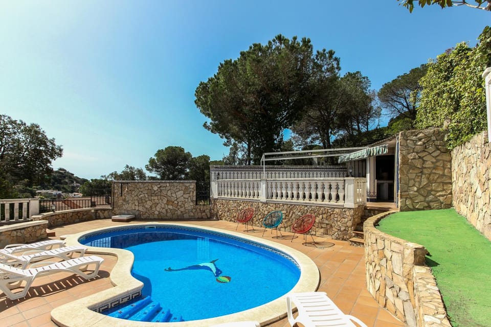 Garden, Garden view, Swimming pool, sunbed