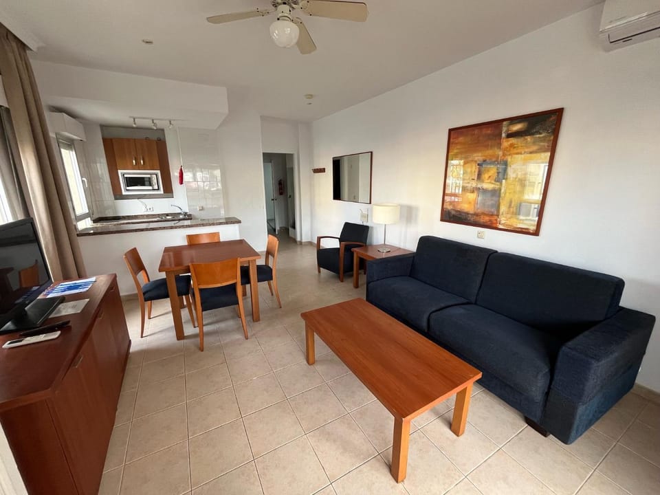 TV and multimedia, Living room, Dining area