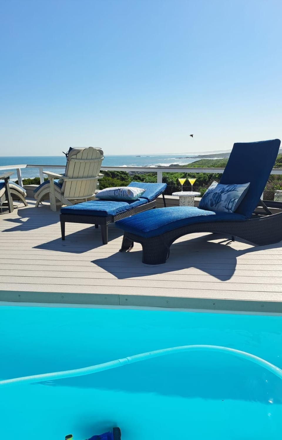 Sea view, Swimming pool, sunbed