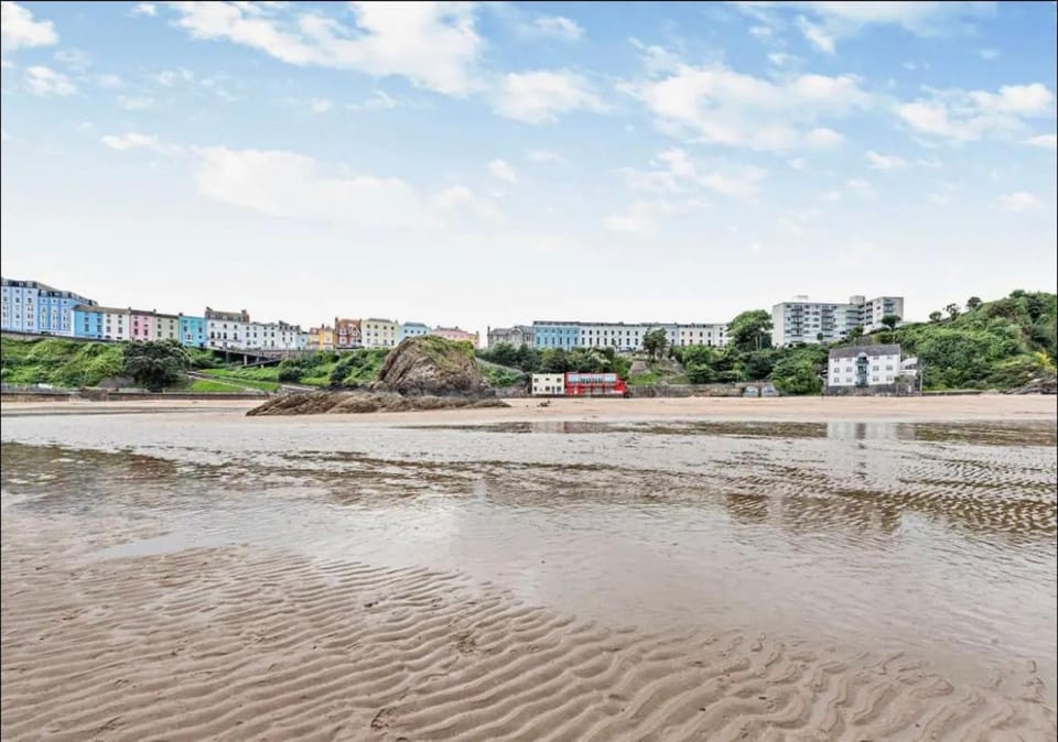 Number 11 Croft House Apartment in Wales