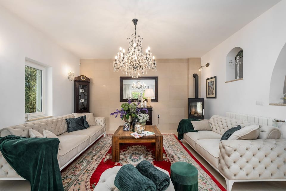 Communal lounge/ TV room, Living room