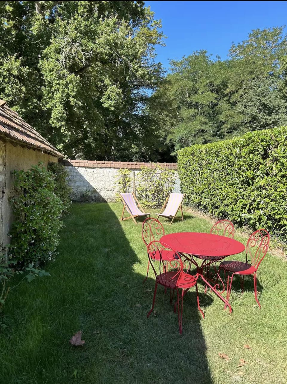 Spring, Day, Garden, Dining area, Garden view