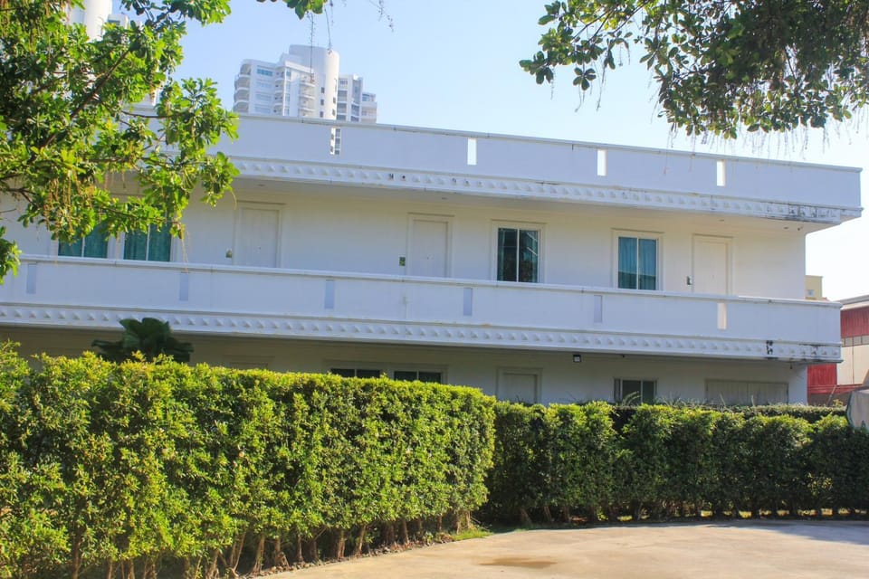 Property building, Facade/entrance