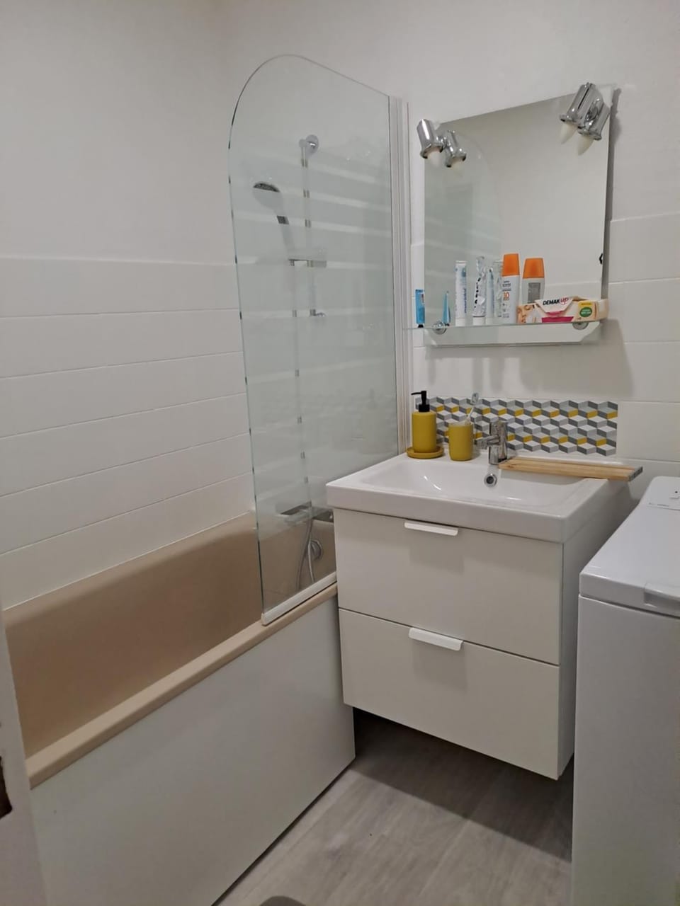 Bathroom, Bath