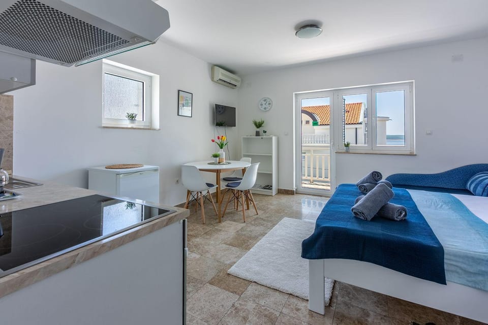 Meerblick Unterkunft 300 Meter zum Strand Apartment in Primorje-Gorski Kotar County