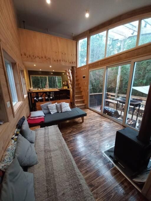 En Bosque, con Río, sin vecinos y Wifi Starlink House in Los Lagos, Chile