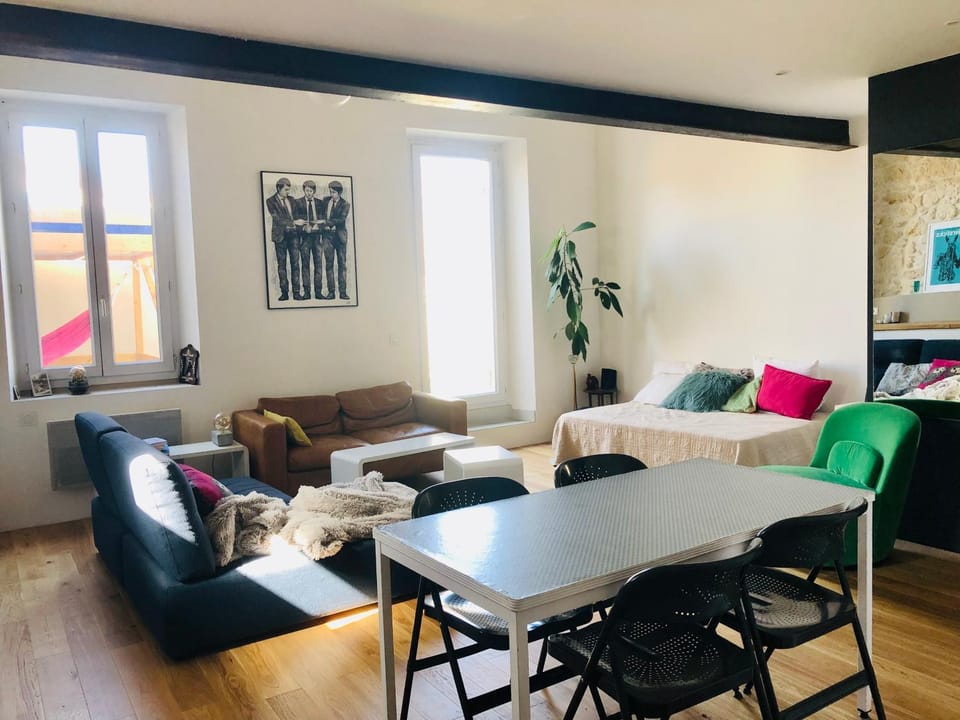 Living room, Seating area, Dining area