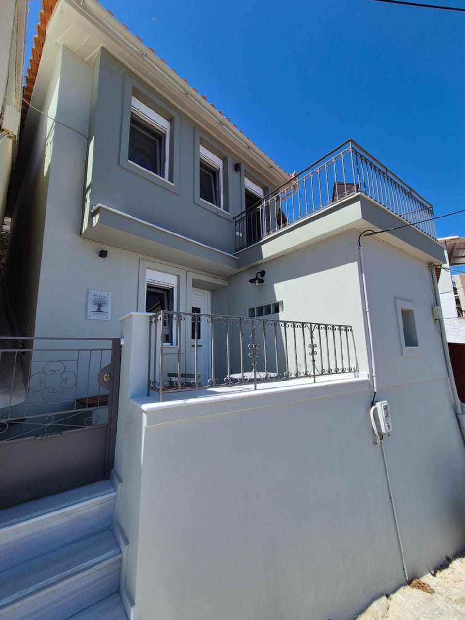 Ελιά Ξενώνας / Elia Xenonas Apartment in İzmir Province