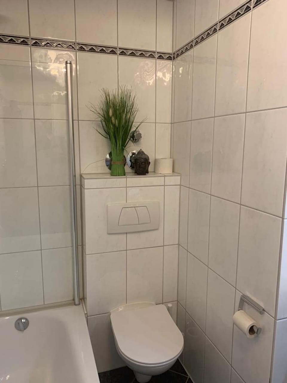 Bathroom, Living room