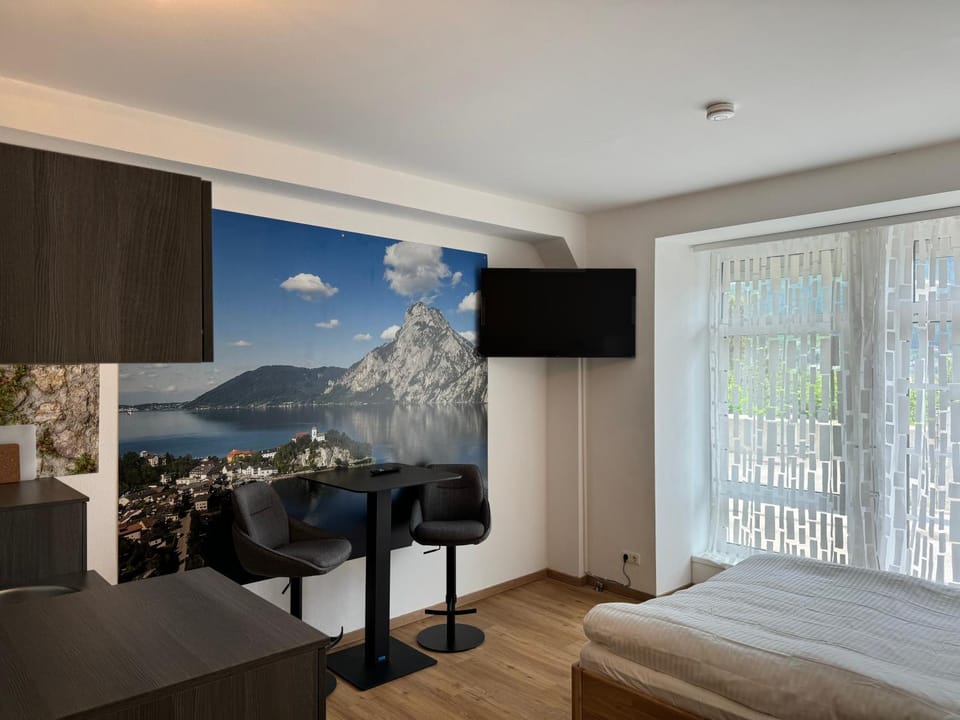 TV and multimedia, Photo of the whole room