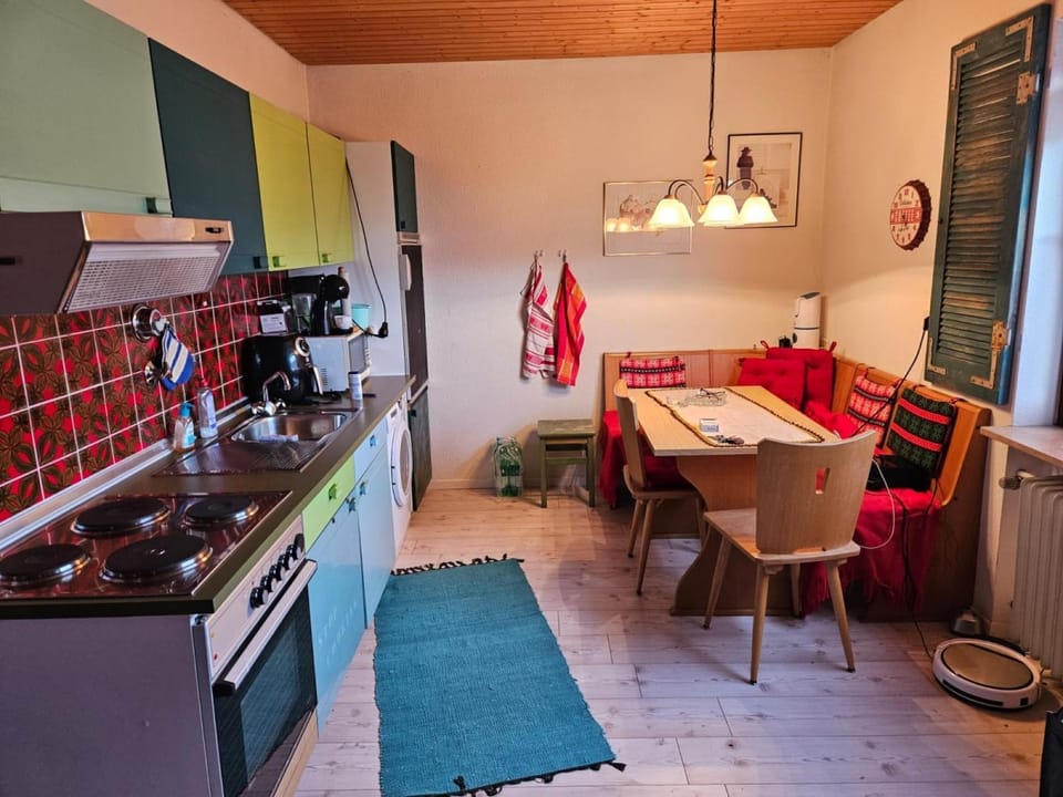 Property building, Kitchen or kitchenette, Living room