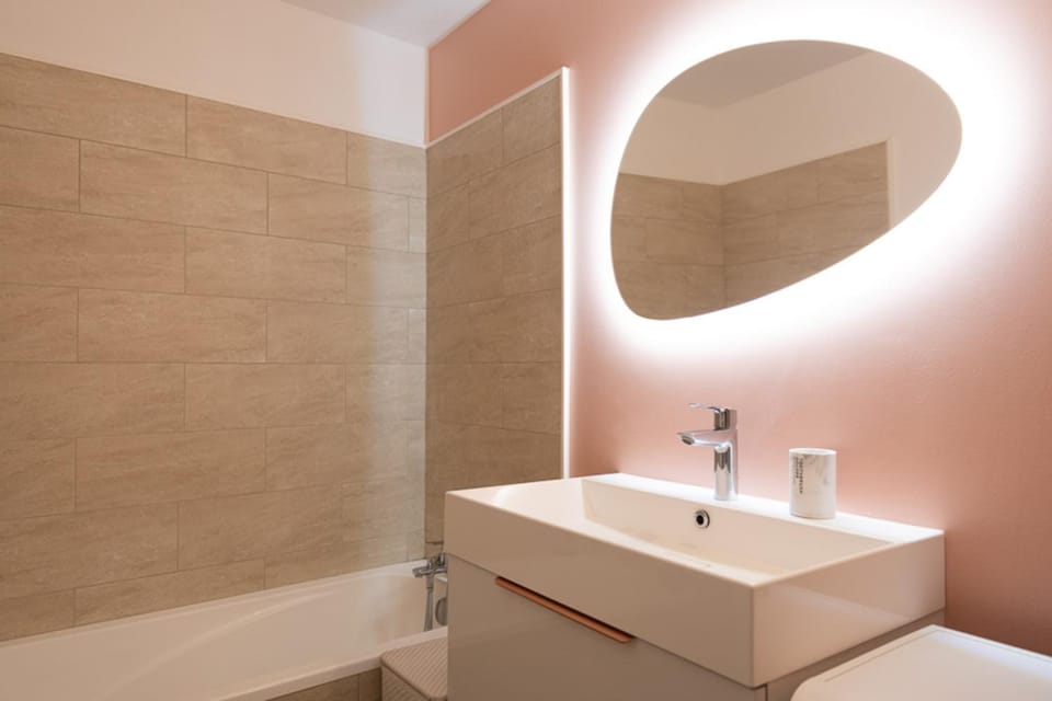 Pretty cocoon of love close to the City of Light Apartment in Montrouge