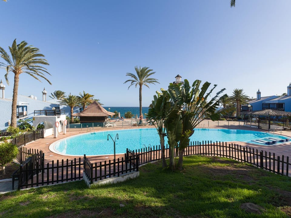 Natural landscape, Pool view, Sea view, sunbed