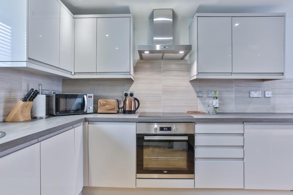 1BR Gem in Great Location With Parking Apartment in Sheffield