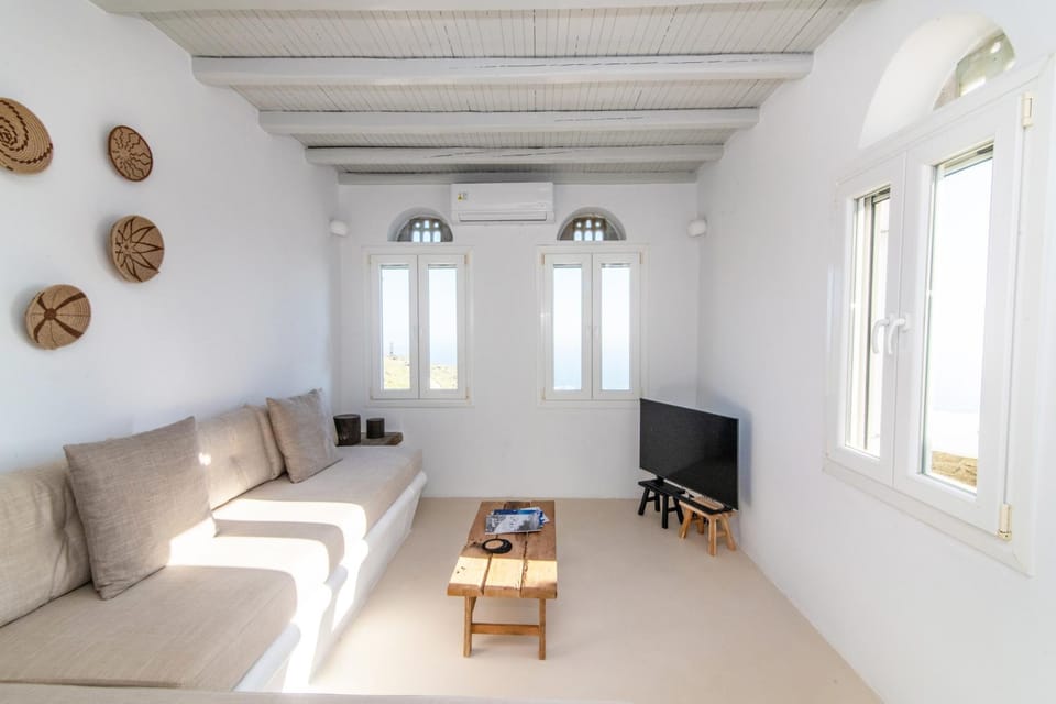 TV and multimedia, Seating area
