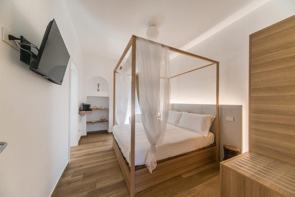 Bed, TV and multimedia, Photo of the whole room, Bedroom, wardrobe