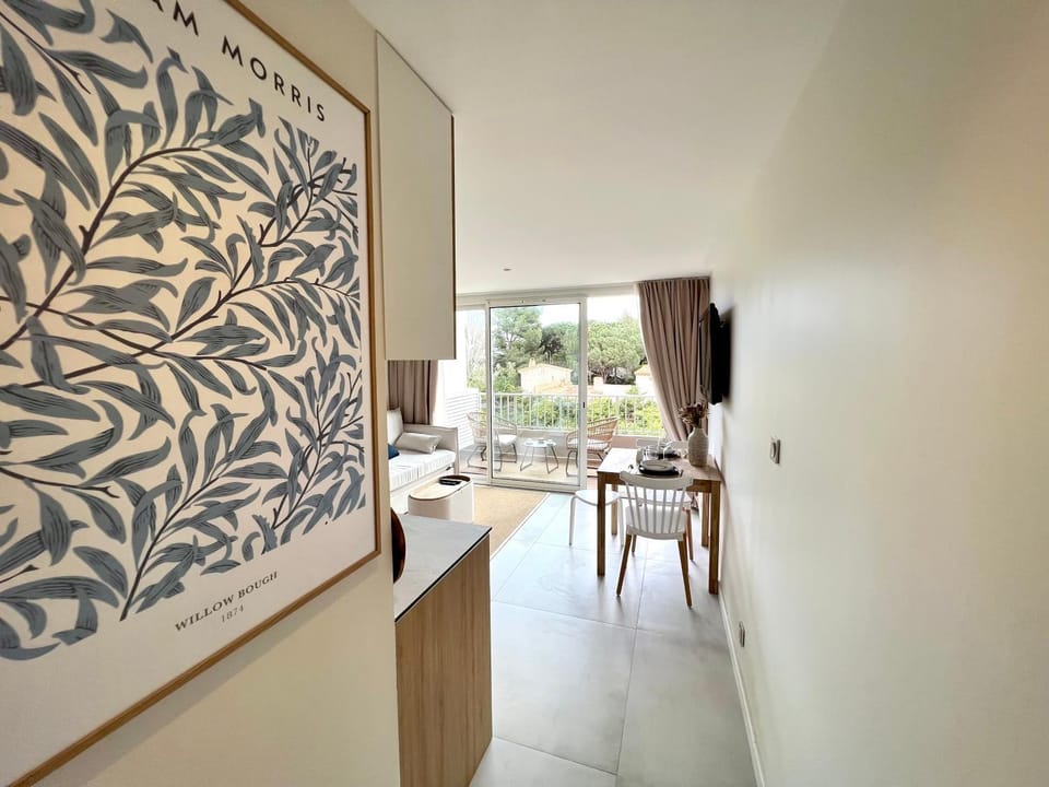 Decorative detail, Dining area
