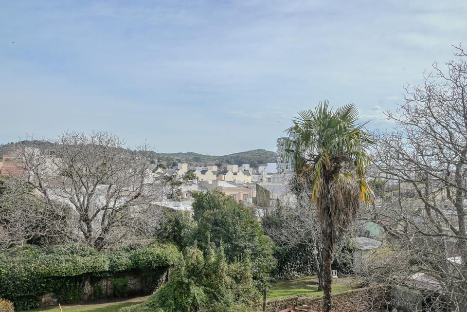 Depto premium 1 hab y balcón doble con cochera Apartment in Tandil