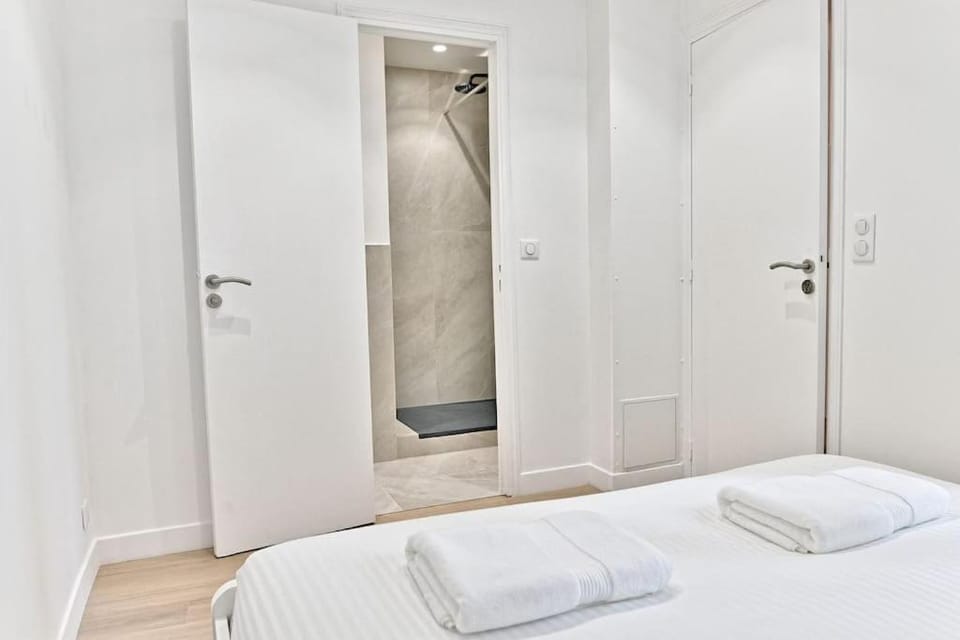 Bathroom, Bedroom