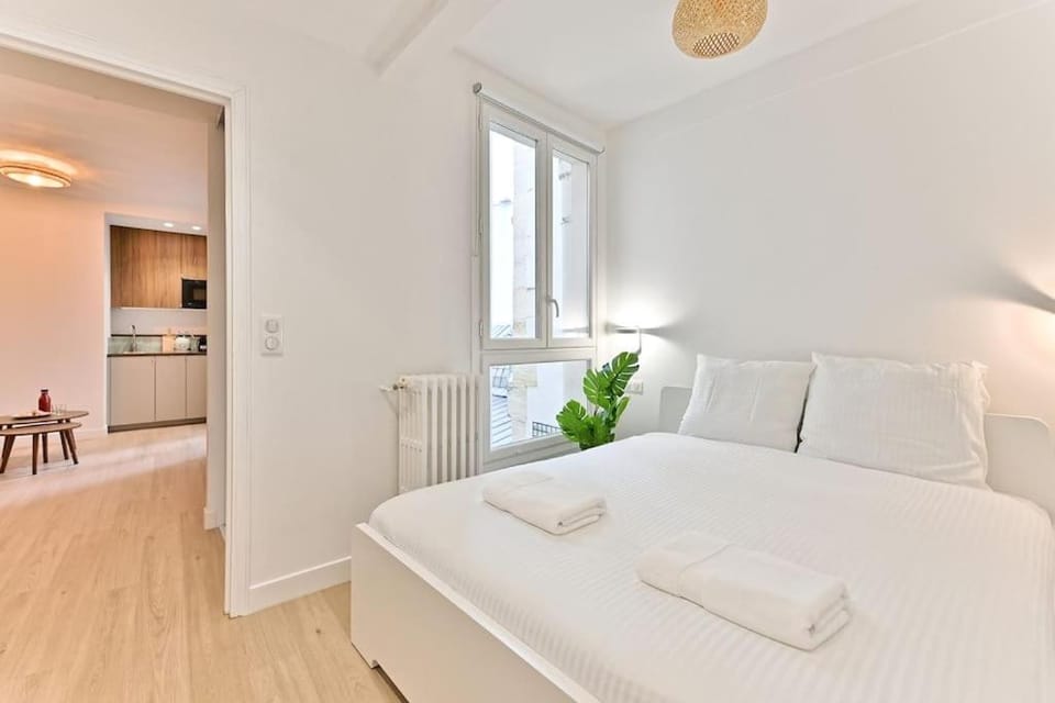 Bed, Kitchen or kitchenette, Photo of the whole room, Bedroom