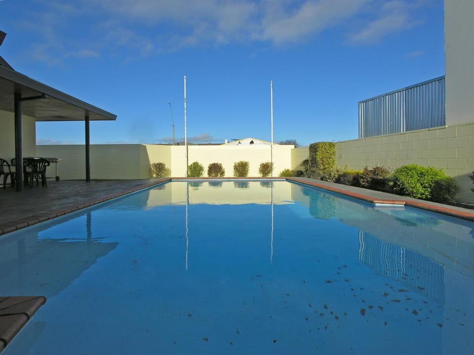 Swimming pool, Swimming pool