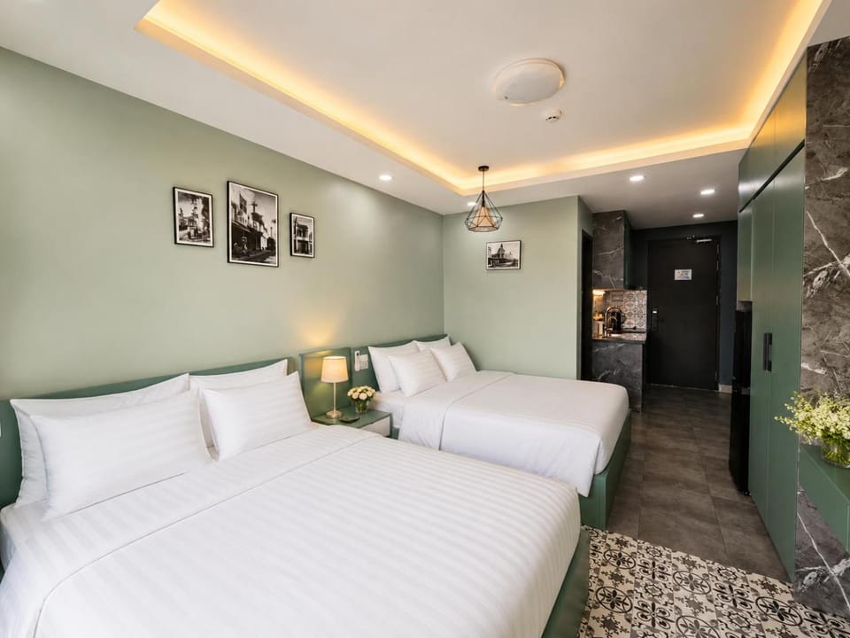 Bed, Kitchen or kitchenette, Photo of the whole room, Bedroom