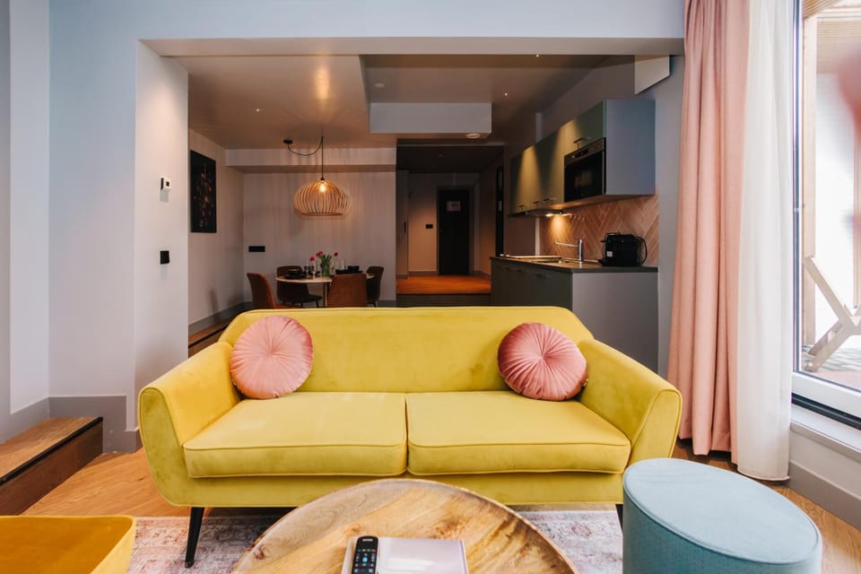 Kitchen or kitchenette, Living room, Seating area