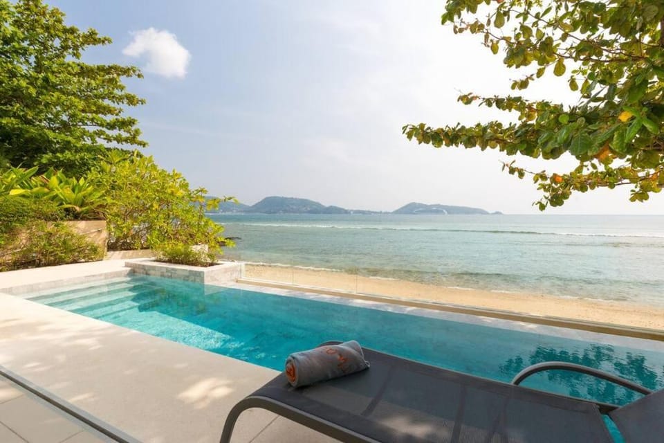 Day, Beach, Pool view, Sea view, Swimming pool, sunbed