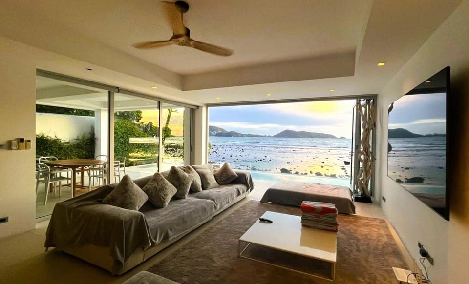TV and multimedia, Living room, Beach, Sea view