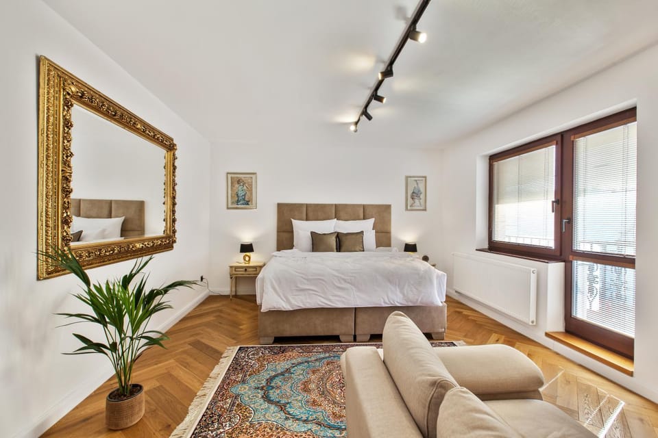 Living room, Photo of the whole room, Seating area, Bedroom