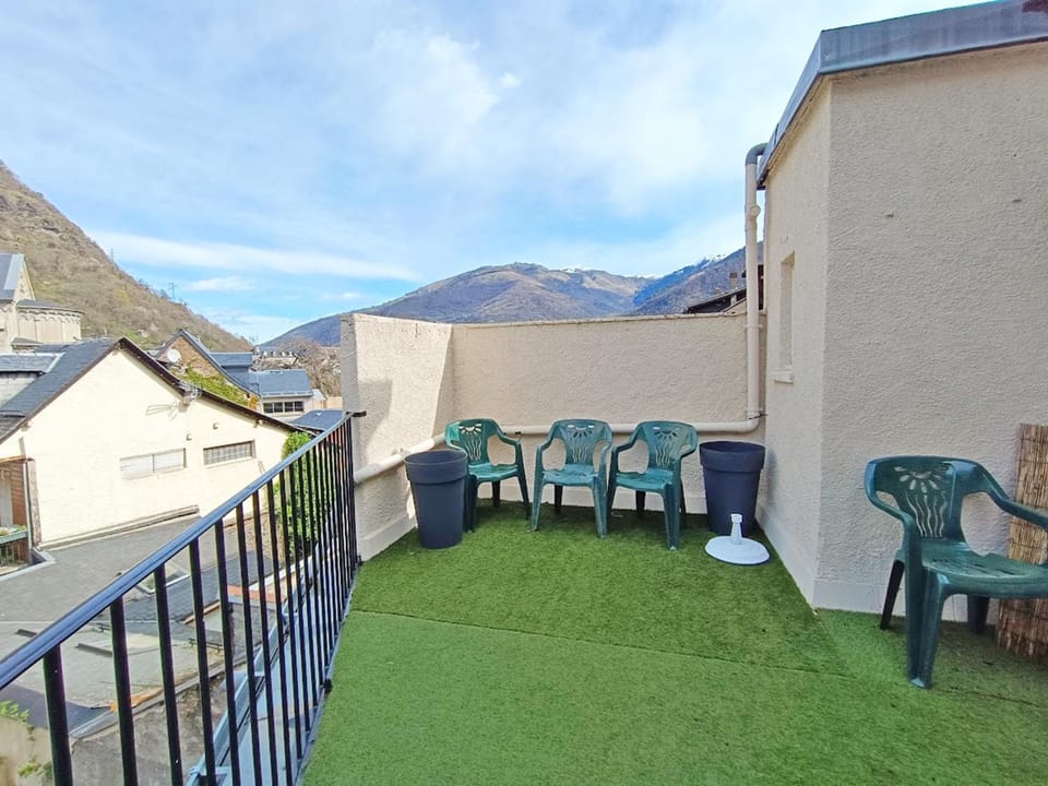 Patio, View (from property/room), Balcony/Terrace, Mountain view
