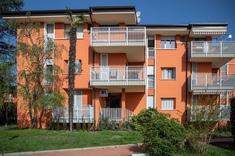 Property building, Day, Garden, View (from property/room), Balcony/Terrace