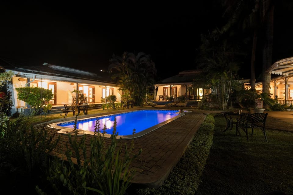 Swimming pool, Swimming pool