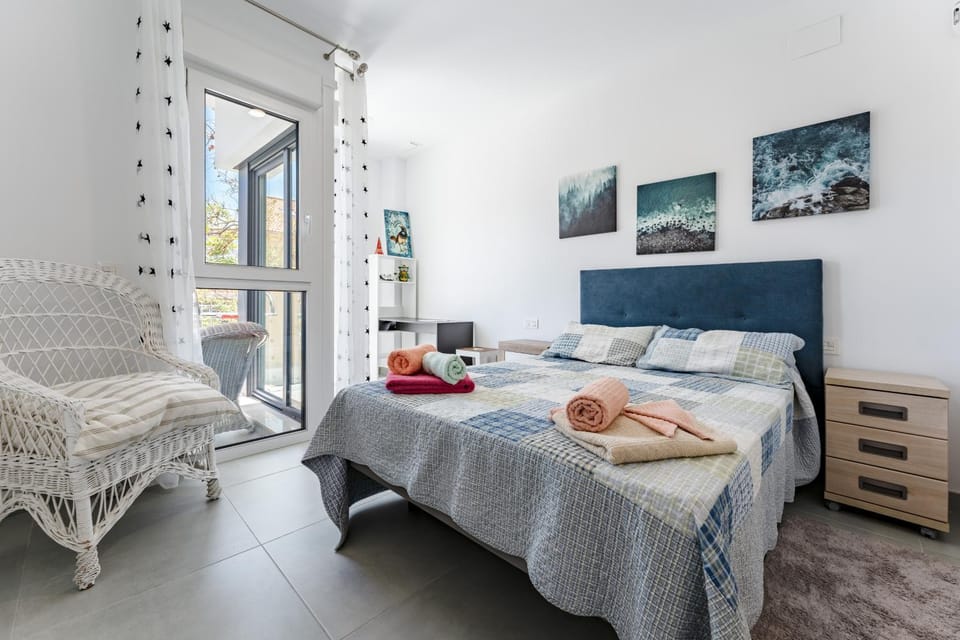 Living room, Bedroom