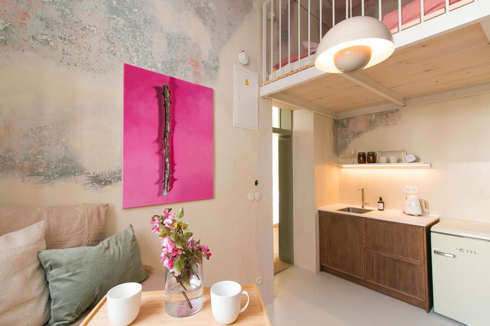Kitchen or kitchenette, Living room