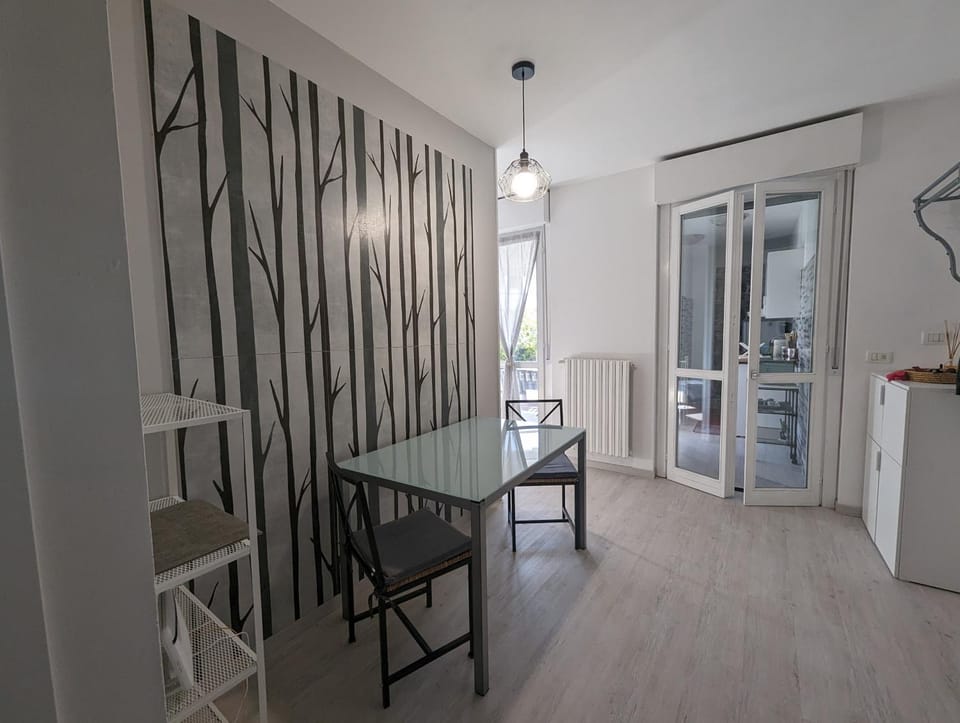 Dining area, Lunch