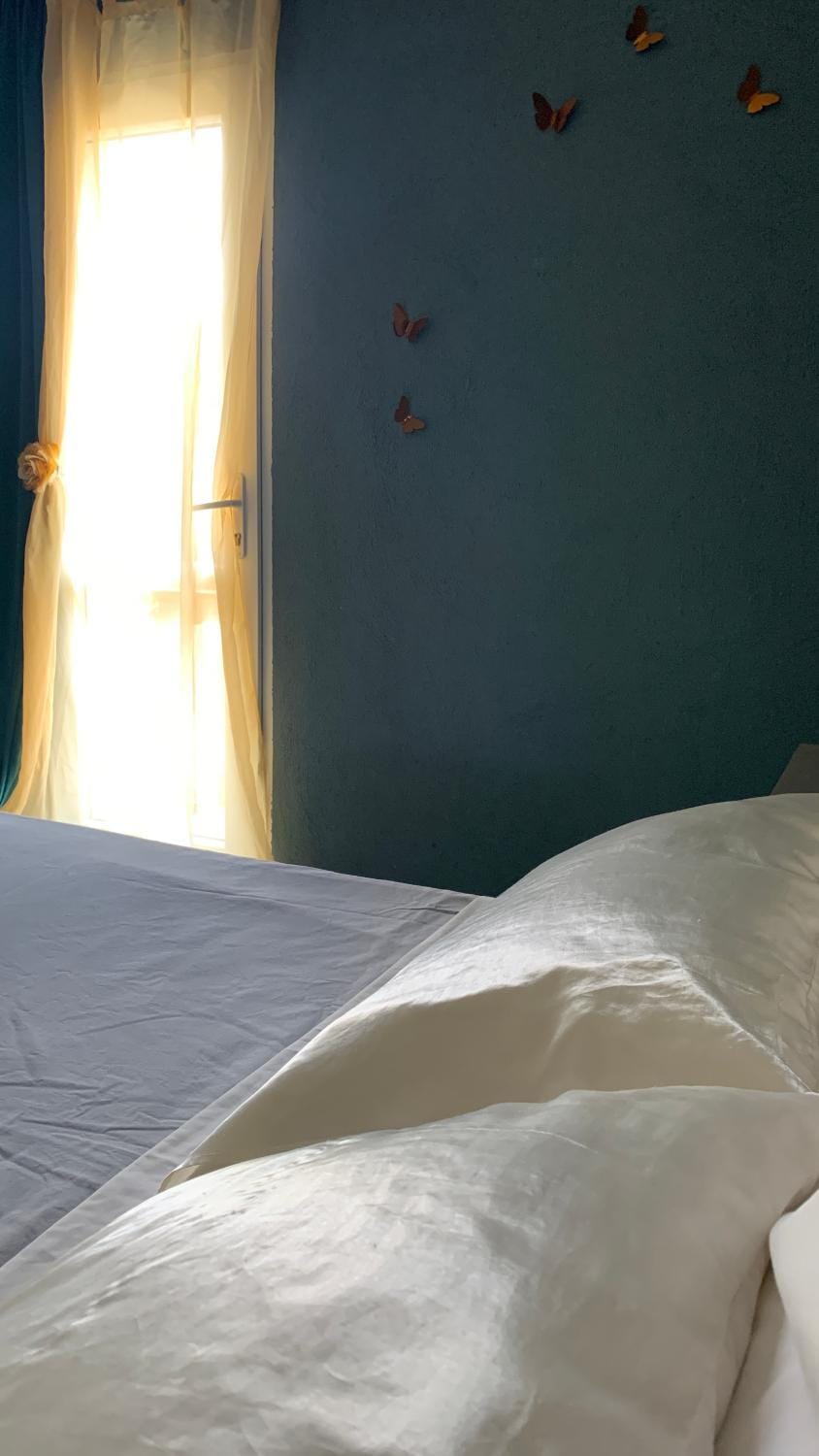 Bed, Photo of the whole room