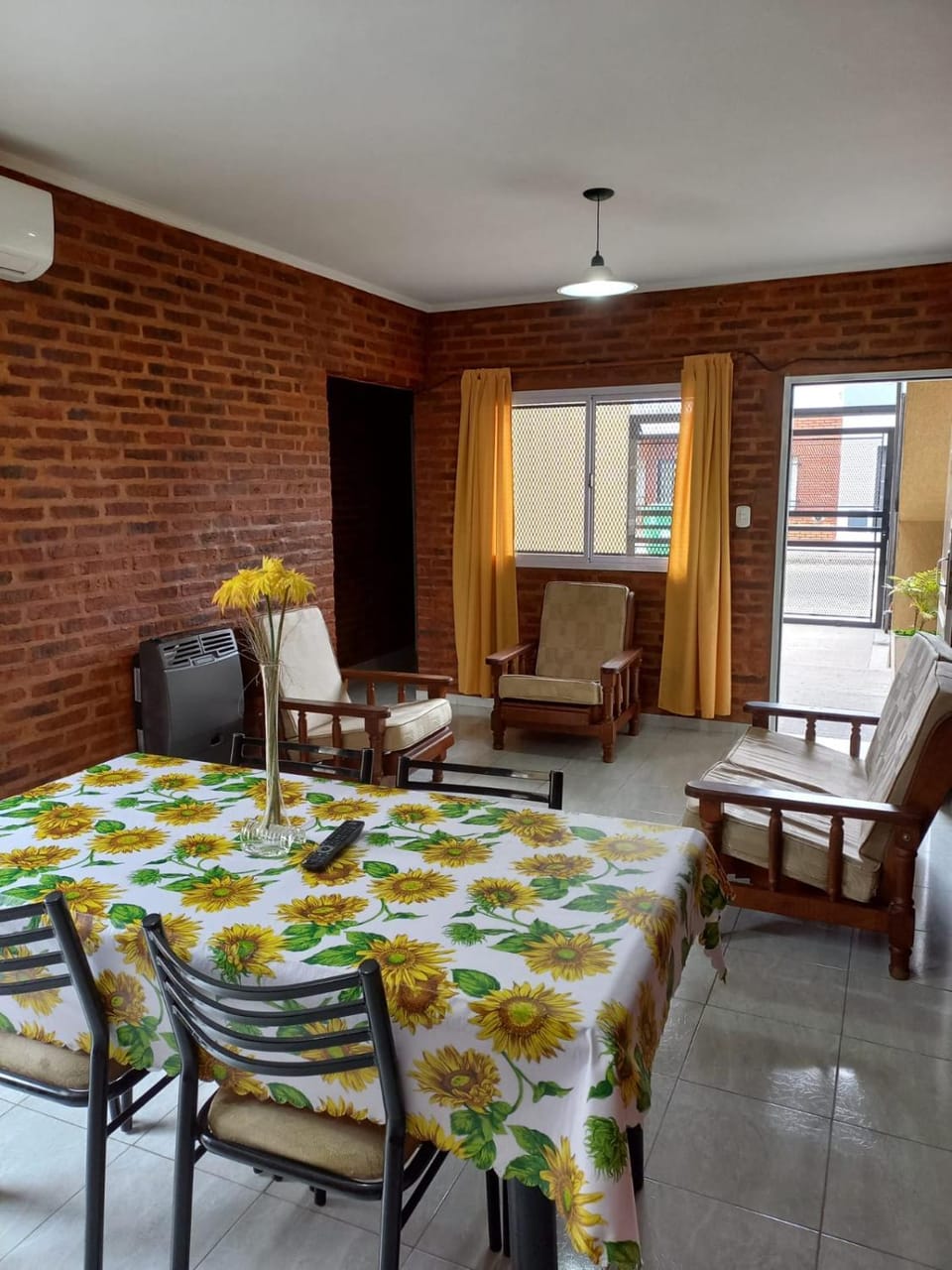 Living room, Dining area, air conditioner