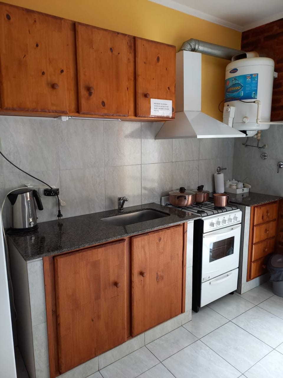 Kitchen or kitchenette, minibar, pet friendly, stove