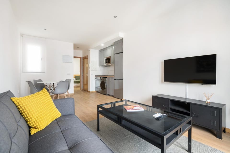 apartamento en la avenida de la albufera ALQUILER TEMPORAL Apartment in Madrid